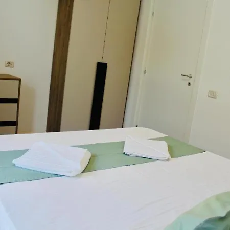 Bliss - Sea View Нэводари